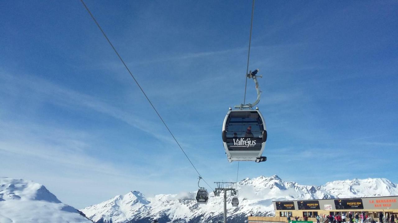 Appartement Valfréjus 5 personnes au pied des pistes Esterno foto