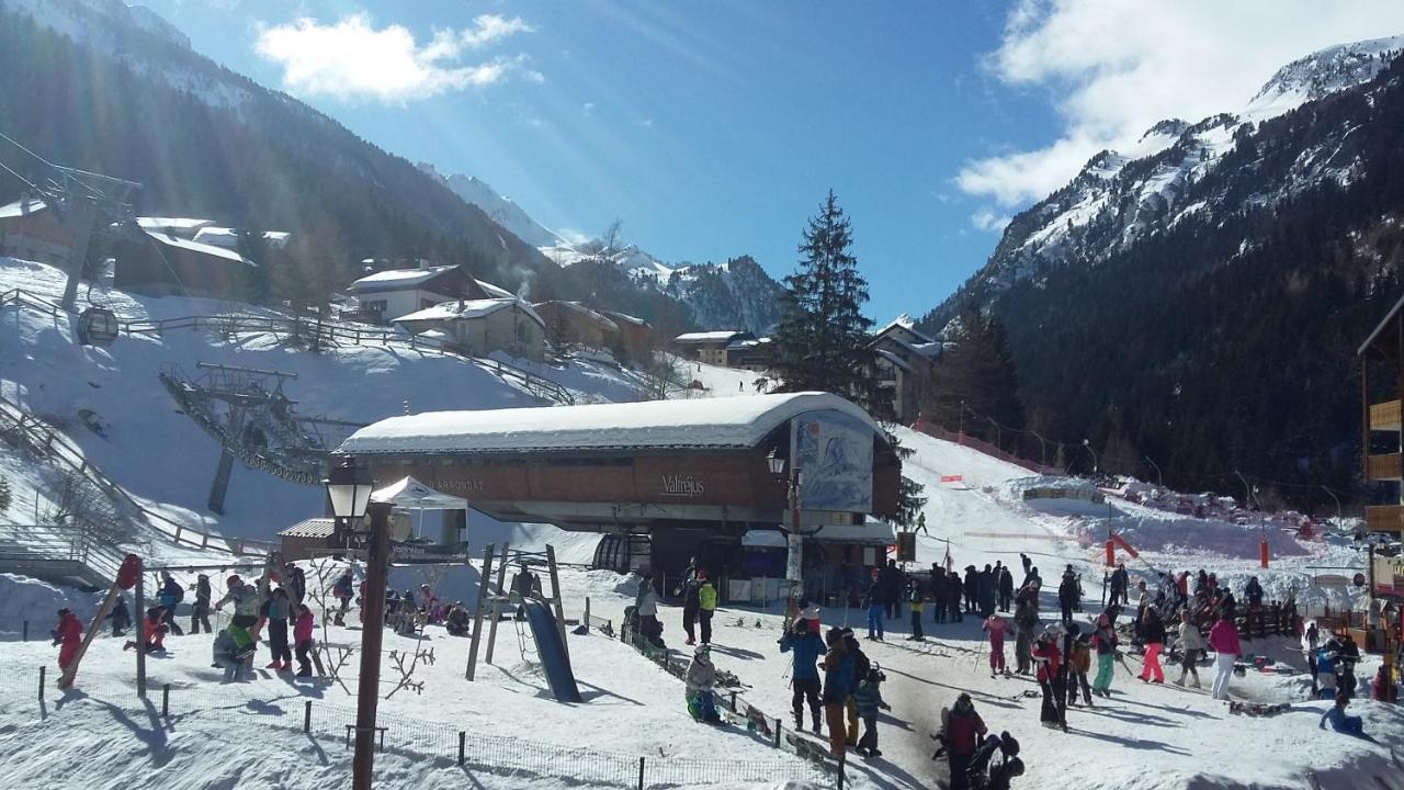Appartement Valfréjus 5 personnes au pied des pistes Esterno foto